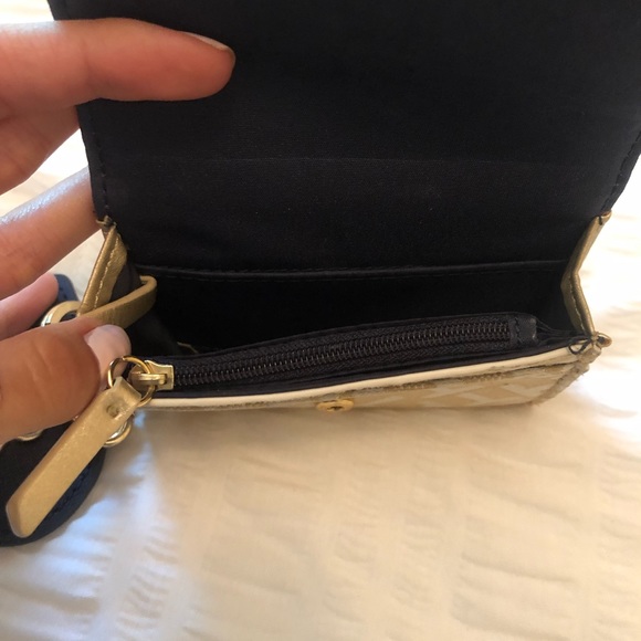 tommy hilfiger wallet and keychain - Picture 3 of 3